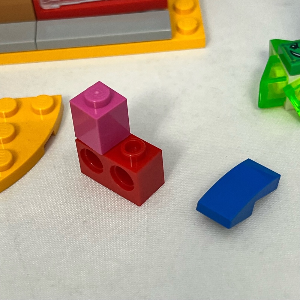 DC Lego 41231 Harley Quinn To The Rescue Cafe Partially Built Incomplete - Picture 3 of 16